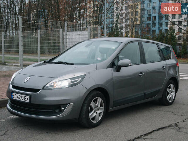 Серый Рено Гранд Сценик, объемом двигателя 1.46 л и пробегом 281 тыс. км за 9400 $, фото 1 на Automoto.ua