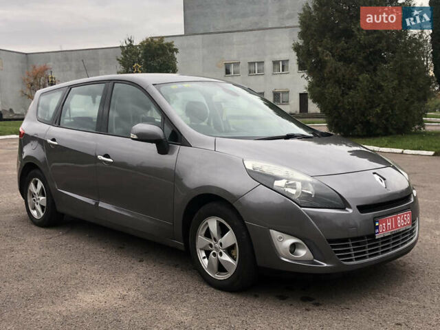 Серый Рено Гранд Сценик, объемом двигателя 1.9 л и пробегом 197 тыс. км за 7700 $, фото 1 на Automoto.ua