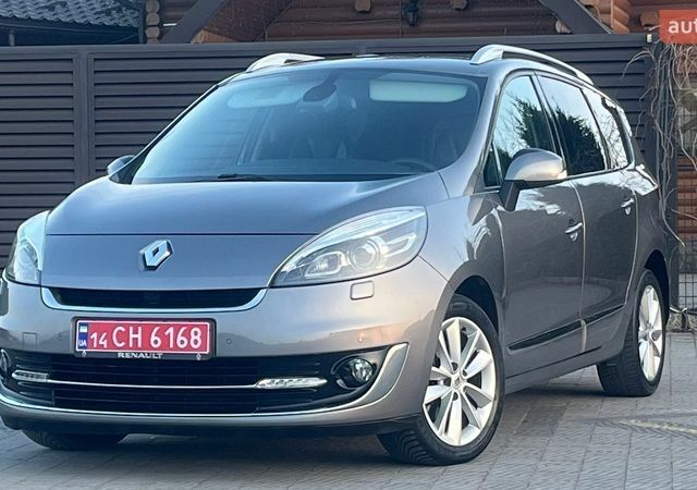 Сірий Рено Гранд Сценік, об'ємом двигуна 1.6 л та пробігом 246 тис. км за 9899 $, фото 1 на Automoto.ua