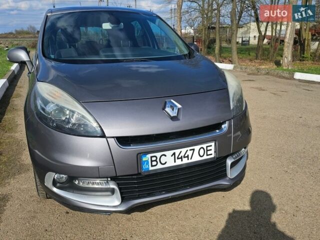 Серый Рено Гранд Сценик, объемом двигателя 1.46 л и пробегом 192 тыс. км за 8500 $, фото 1 на Automoto.ua