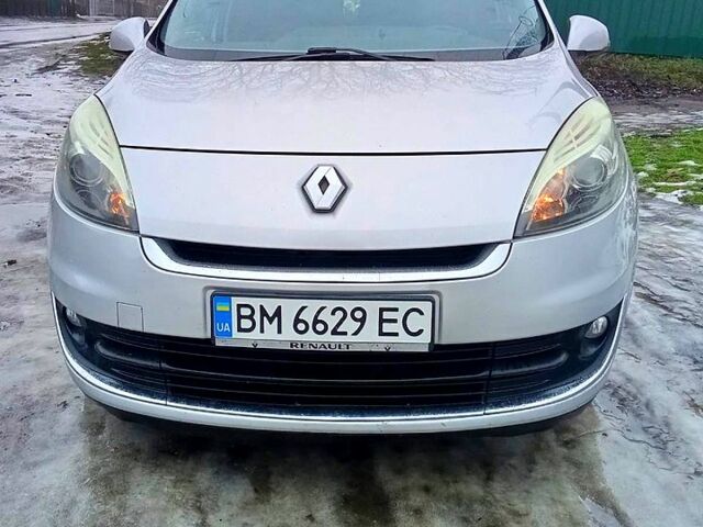 Сірий Рено Гранд Сценік, об'ємом двигуна 1.6 л та пробігом 30000 тис. км за 8200 $, фото 1 на Automoto.ua
