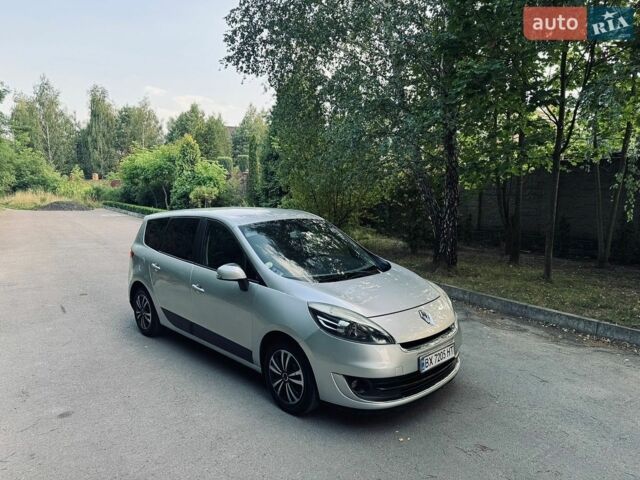 Серый Рено Гранд Сценик, объемом двигателя 1.5 л и пробегом 290 тыс. км за 7250 $, фото 1 на Automoto.ua
