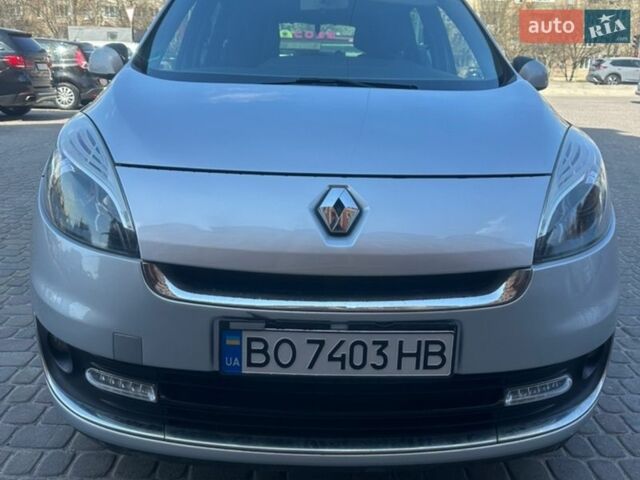 Серый Рено Гранд Сценик, объемом двигателя 1.6 л и пробегом 220 тыс. км за 7800 $, фото 1 на Automoto.ua