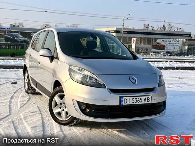 Сірий Рено Гранд Сценік, об'ємом двигуна 1.5 л та пробігом 20000 тис. км за 7200 $, фото 1 на Automoto.ua