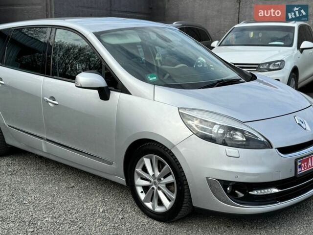 Сірий Рено Гранд Сценік, об'ємом двигуна 2 л та пробігом 258 тис. км за 9700 $, фото 1 на Automoto.ua