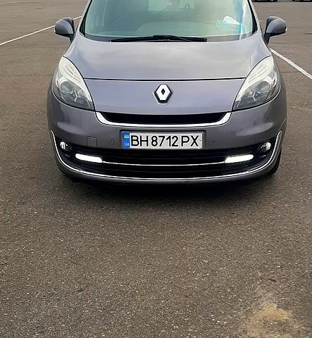 Сірий Рено Гранд Сценік, об'ємом двигуна 1.5 л та пробігом 300 тис. км за 8500 $, фото 1 на Automoto.ua