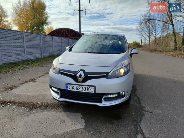 Рено Гранд Сценик 2013 в Черкассах на Automoto.ua Серый Рено Гранд Сценик, объемом двигателя 1.5 л и пробегом 254 тыс. км за 8650 $, фото 1 на Automoto.ua