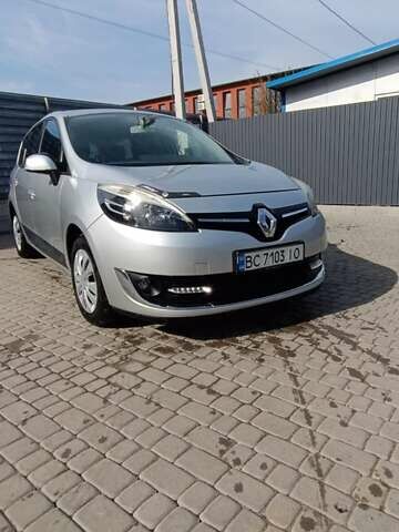 Серый Рено Гранд Сценик, объемом двигателя 1.46 л и пробегом 212 тыс. км за 8650 $, фото 1 на Automoto.ua