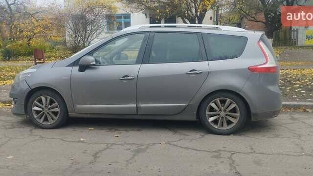 Рено Гранд Сценик 2013 в Старая Выжевка на Automoto.ua Серый Рено Гранд Сценик, объемом двигателя 1.6 л и пробегом 390 тыс. км за 6900 $, фото 1 на Automoto.ua