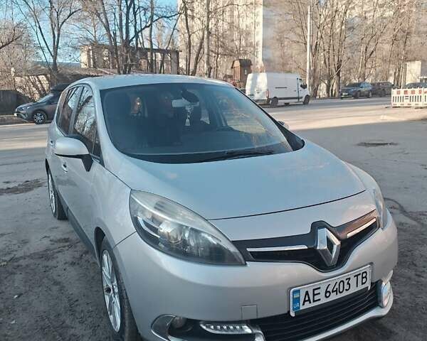 Серый Рено Гранд Сценик, объемом двигателя 1.46 л и пробегом 312 тыс. км за 8700 $, фото 1 на Automoto.ua
