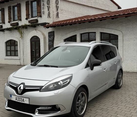 Серый Рено Гранд Сценик, объемом двигателя 1.6 л и пробегом 300 тыс. км за 10500 $, фото 1 на Automoto.ua