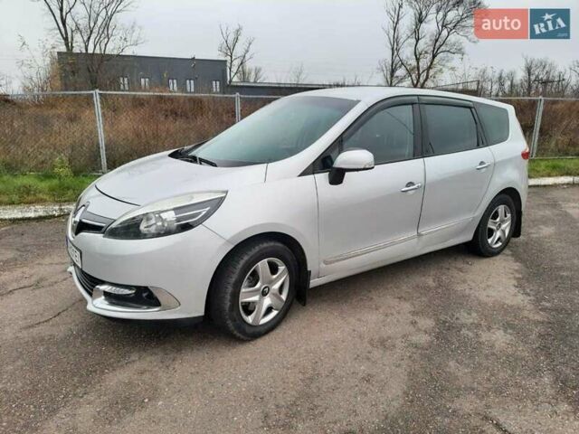 Сірий Рено Гранд Сценік, об'ємом двигуна 1.6 л та пробігом 201 тис. км за 8750 $, фото 1 на Automoto.ua