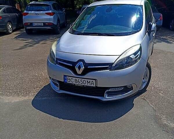Сірий Рено Гранд Сценік, об'ємом двигуна 1.5 л та пробігом 277 тис. км за 9500 $, фото 1 на Automoto.ua