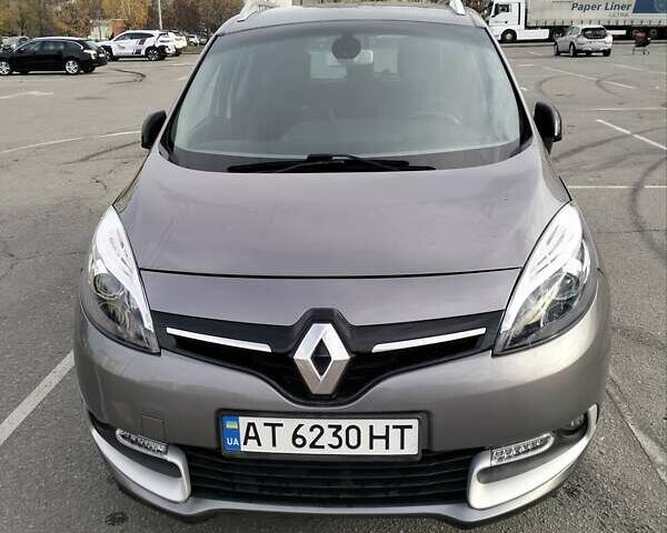 Серый Рено Гранд Сценик, объемом двигателя 1.5 л и пробегом 266 тыс. км за 9400 $, фото 1 на Automoto.ua