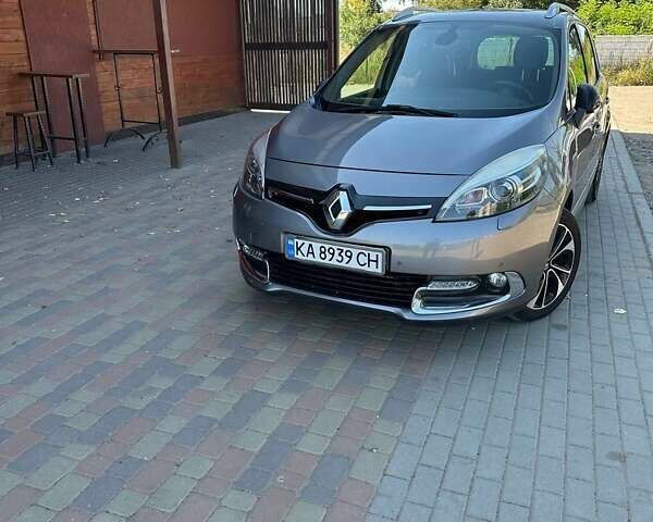 Серый Рено Гранд Сценик, объемом двигателя 1.5 л и пробегом 202 тыс. км за 12900 $, фото 1 на Automoto.ua