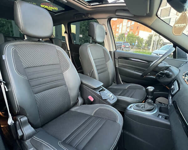 Серый Рено Гранд Сценик, объемом двигателя 1.6 л и пробегом 206 тыс. км за 11221 $, фото 1 на Automoto.ua