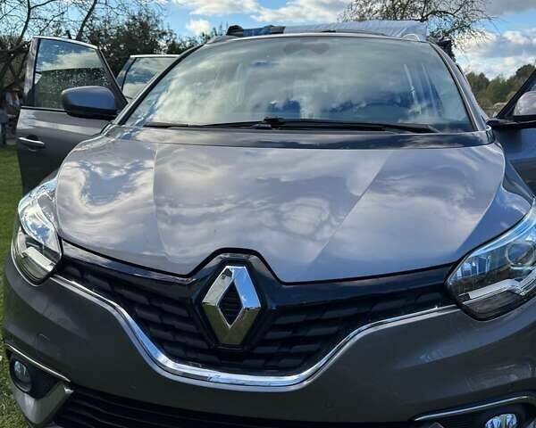 Сірий Рено Гранд Сценік, об'ємом двигуна 1.6 л та пробігом 150 тис. км за 16700 $, фото 1 на Automoto.ua
