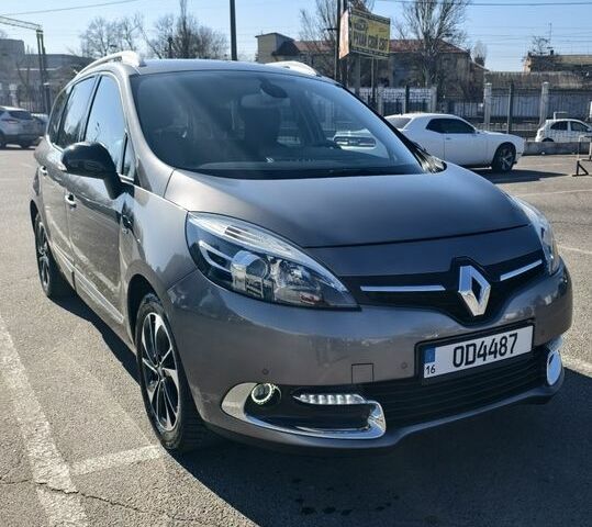 Сірий Рено Гранд Сценік, об'ємом двигуна 1.46 л та пробігом 235 тис. км за 12300 $, фото 1 на Automoto.ua