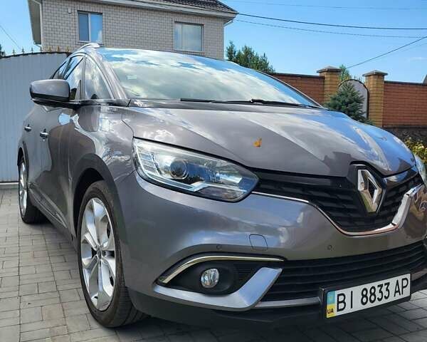 Серый Рено Гранд Сценик, объемом двигателя 1.5 л и пробегом 270 тыс. км за 15555 $, фото 1 на Automoto.ua