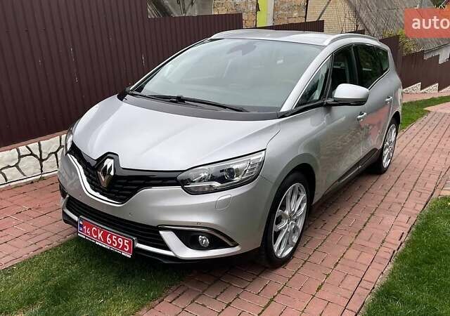 Сірий Рено Гранд Сценік, об'ємом двигуна 1.5 л та пробігом 132 тис. км за 16900 $, фото 1 на Automoto.ua