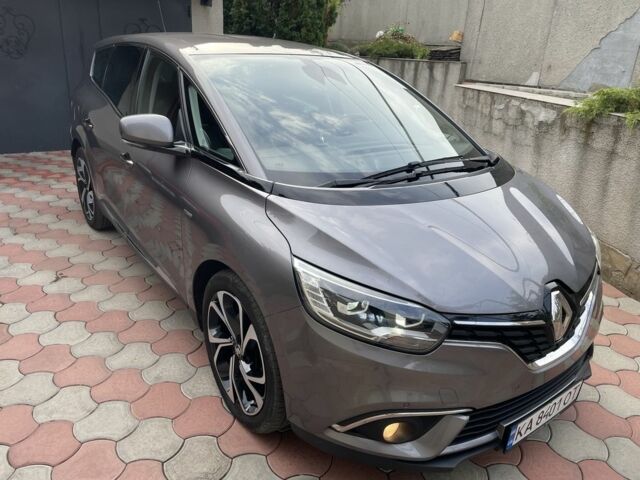 Сірий Рено Гранд Сценік, об'ємом двигуна 1.7 л та пробігом 218 тис. км за 15500 $, фото 1 на Automoto.ua