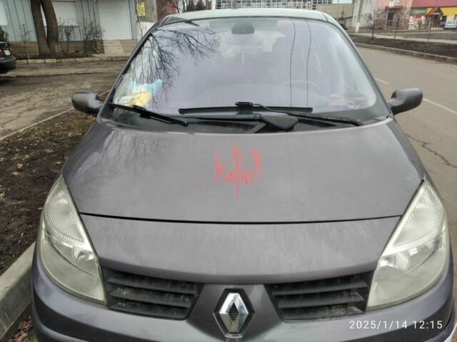 Серый Рено Гранд Сценик, объемом двигателя 0 л и пробегом 565 тыс. км за 3500 $, фото 1 на Automoto.ua