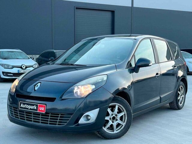 Сірий Рено Гранд Сценік, об'ємом двигуна 1.5 л та пробігом 243 тис. км за 6990 $, фото 1 на Automoto.ua