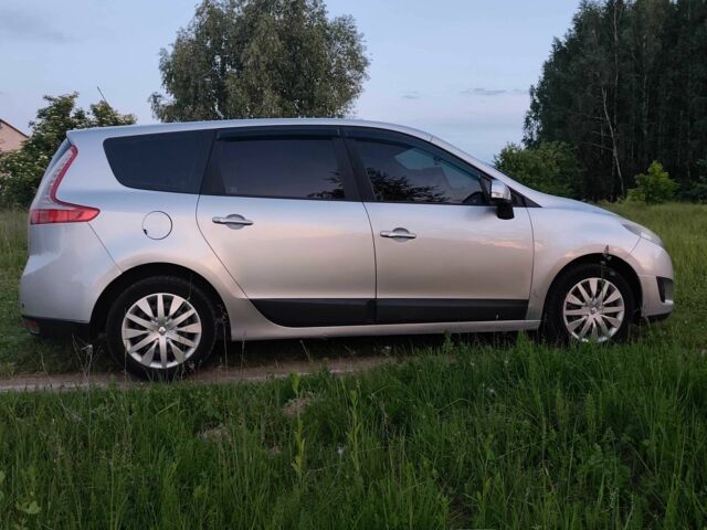 Сірий Рено Гранд Сценік, об'ємом двигуна 1.5 л та пробігом 294 тис. км за 7183 $, фото 1 на Automoto.ua