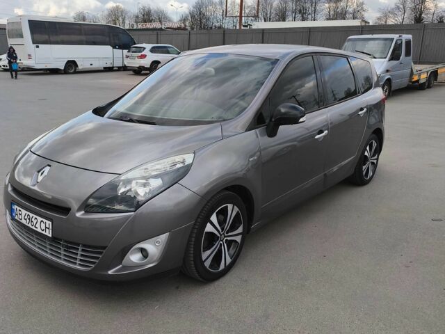 Серый Рено Гранд Сценик, объемом двигателя 1.5 л и пробегом 244 тыс. км за 7700 $, фото 1 на Automoto.ua