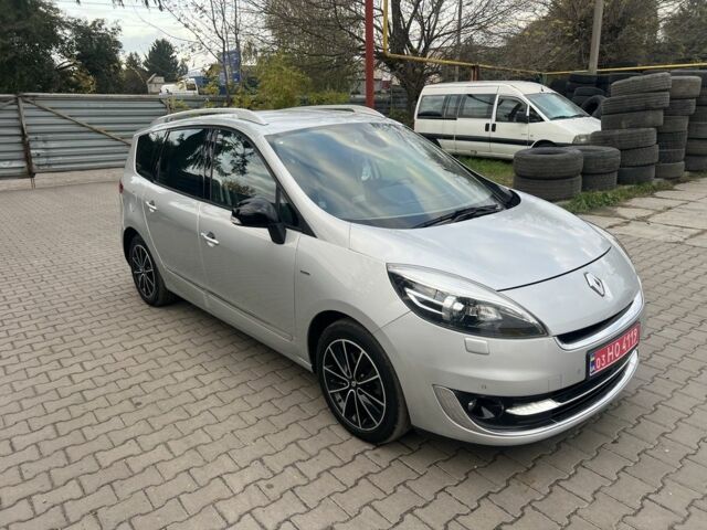 Серый Рено Гранд Сценик, объемом двигателя 1.5 л и пробегом 175 тыс. км за 9999 $, фото 1 на Automoto.ua