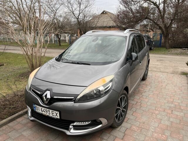 Серый Рено Гранд Сценик, объемом двигателя 1.5 л и пробегом 300 тыс. км за 7700 $, фото 1 на Automoto.ua