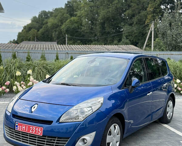 Синий Рено Гранд Сценик, объемом двигателя 2 л и пробегом 220 тыс. км за 7900 $, фото 1 на Automoto.ua