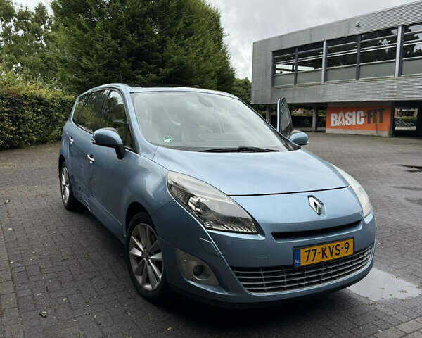 Рено Гранд Сценік 2010 у Львові на Automoto.ua Синій Рено Гранд Сценік, об'ємом двигуна 0 л та пробігом 153 тис. км за 3092 $, фото 1 на Automoto.ua