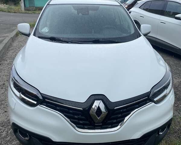 Белый Рено Kadjar, объемом двигателя 1.46 л и пробегом 226 тыс. км за 13600 $, фото 1 на Automoto.ua