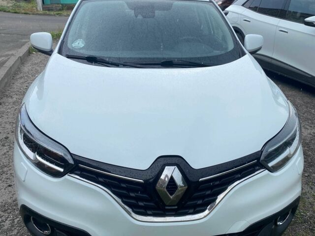 Белый Рено Kadjar, объемом двигателя 1.5 л и пробегом 226 тыс. км за 13600 $, фото 1 на Automoto.ua