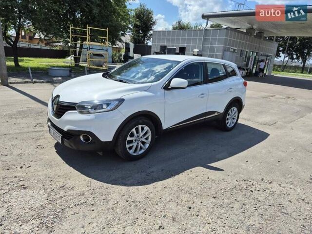 Белый Рено Kadjar, объемом двигателя 1.46 л и пробегом 177 тыс. км за 16600 $, фото 1 на Automoto.ua