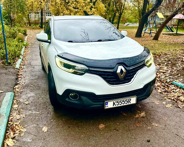 Белый Рено Kadjar, объемом двигателя 1.5 л и пробегом 249 тыс. км за 15700 $, фото 1 на Automoto.ua