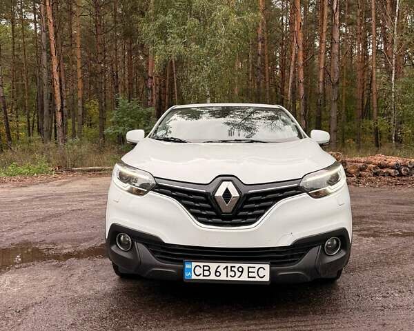 Белый Рено Kadjar, объемом двигателя 1.46 л и пробегом 225 тыс. км за 16000 $, фото 1 на Automoto.ua
