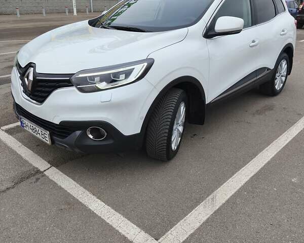 Белый Рено Kadjar, объемом двигателя 1.46 л и пробегом 100 тыс. км за 17500 $, фото 1 на Automoto.ua