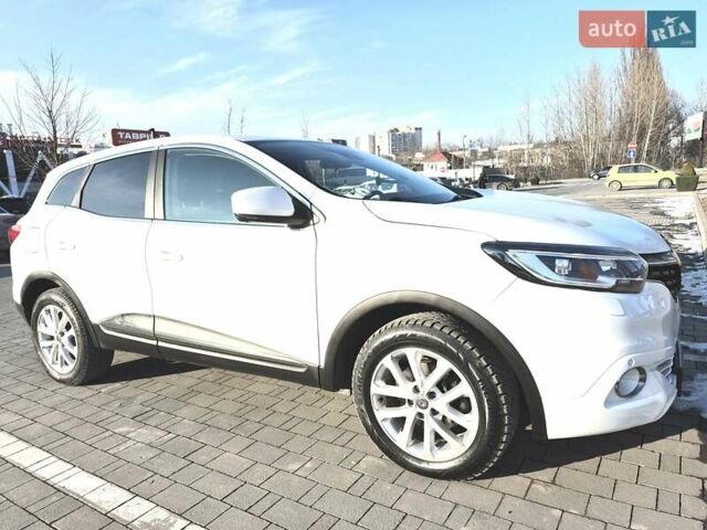 Белый Рено Kadjar, объемом двигателя 1.5 л и пробегом 230 тыс. км за 15500 $, фото 1 на Automoto.ua