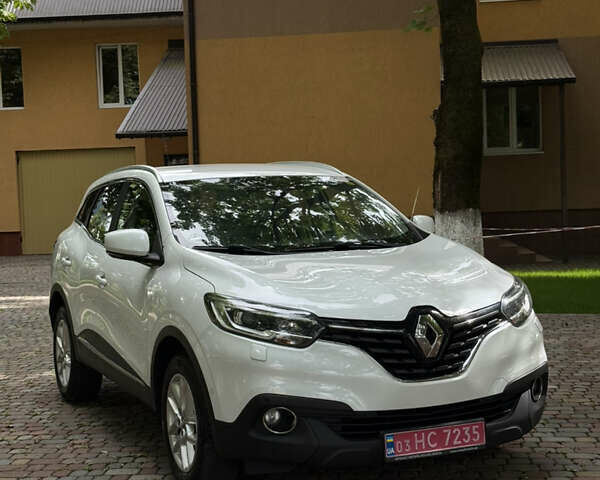 Белый Рено Kadjar, объемом двигателя 1.6 л и пробегом 182 тыс. км за 15500 $, фото 1 на Automoto.ua