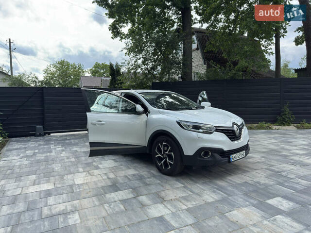 Белый Рено Kadjar, объемом двигателя 1.46 л и пробегом 175 тыс. км за 17300 $, фото 1 на Automoto.ua