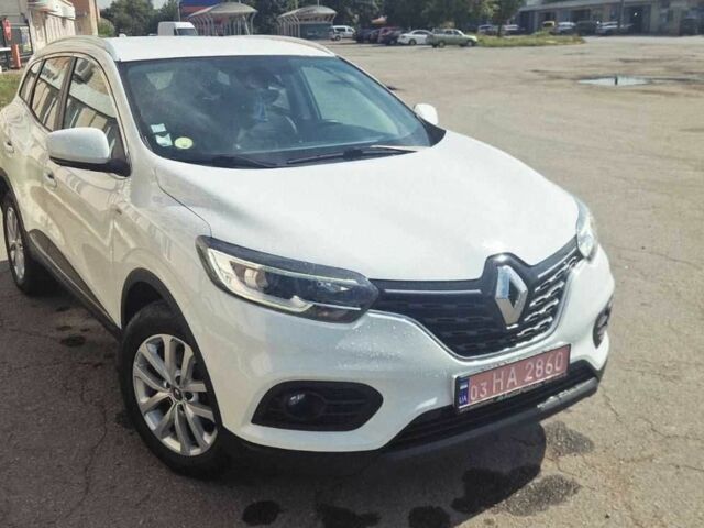 Белый Рено Kadjar, объемом двигателя 1.5 л и пробегом 181 тыс. км за 18000 $, фото 1 на Automoto.ua
