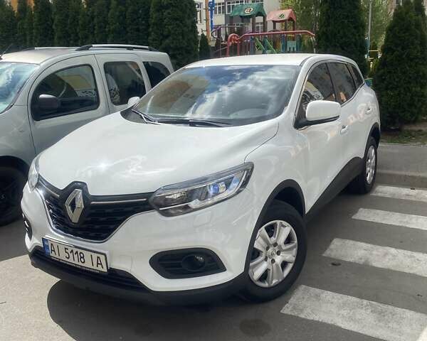 Белый Рено Kadjar, объемом двигателя 1.2 л и пробегом 61 тыс. км за 16000 $, фото 1 на Automoto.ua
