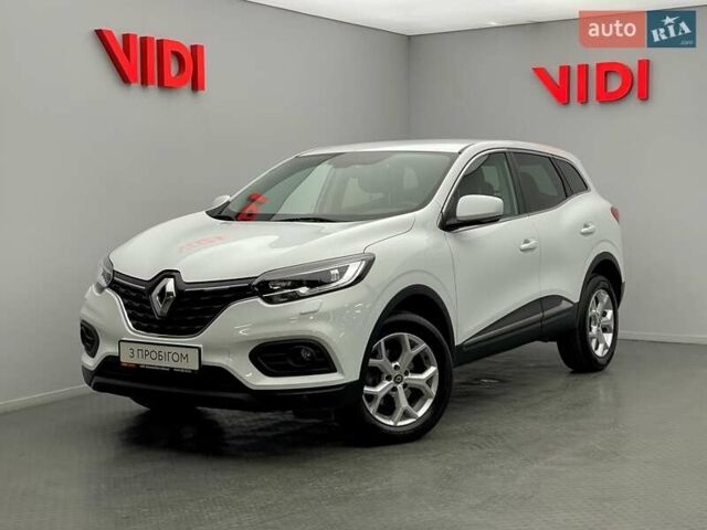 Белый Рено Kadjar, объемом двигателя 1.2 л и пробегом 85 тыс. км за 17241 $, фото 1 на Automoto.ua