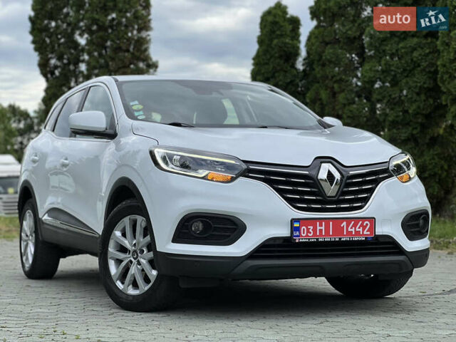 Белый Рено Kadjar, объемом двигателя 1.5 л и пробегом 197 тыс. км за 18300 $, фото 1 на Automoto.ua
