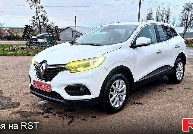 Белый Рено Kadjar, объемом двигателя 1.5 л и пробегом 145 тыс. км за 17900 $, фото 1 на Automoto.ua