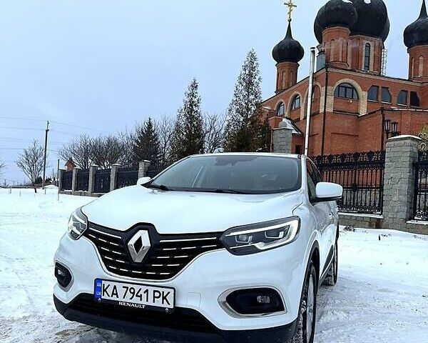 Белый Рено Kadjar, объемом двигателя 1.5 л и пробегом 98 тыс. км за 21500 $, фото 1 на Automoto.ua
