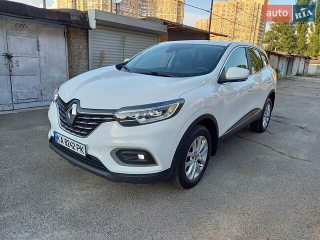 Білий Рено Kadjar, об'ємом двигуна 1.5 л та пробігом 102 тис. км за 19999 $, фото 1 на Automoto.ua