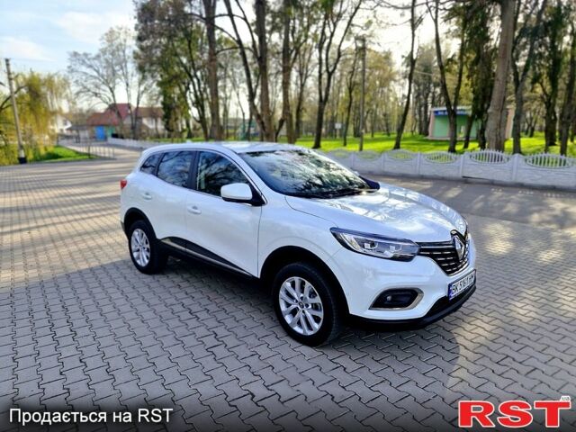 Белый Рено Kadjar, объемом двигателя 1.5 л и пробегом 85 тыс. км за 20199 $, фото 1 на Automoto.ua